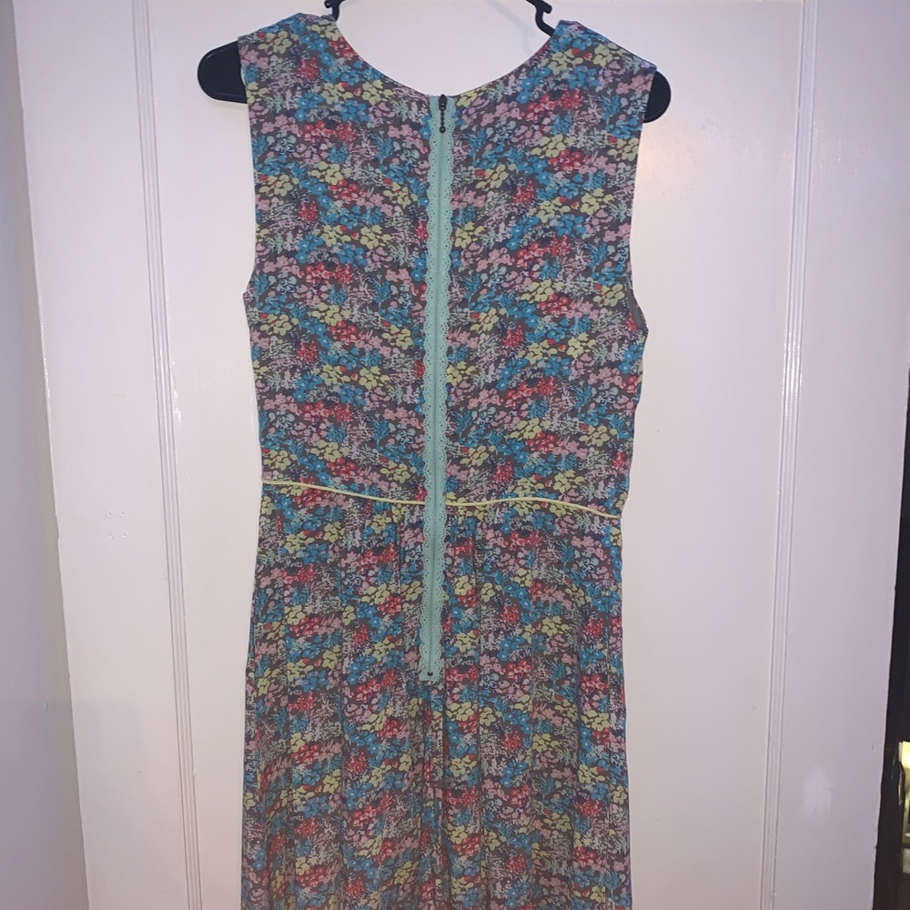 Dress - Picture 2 of 3